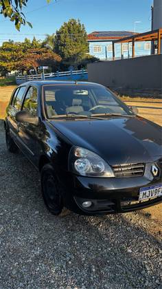 RENAULT CLIO 1.0 CAMPUS 16V FLEX 4P MANUAL RENAULT CLIO 1.0 CAMPUS 16V FLEX 4P MANUAL
